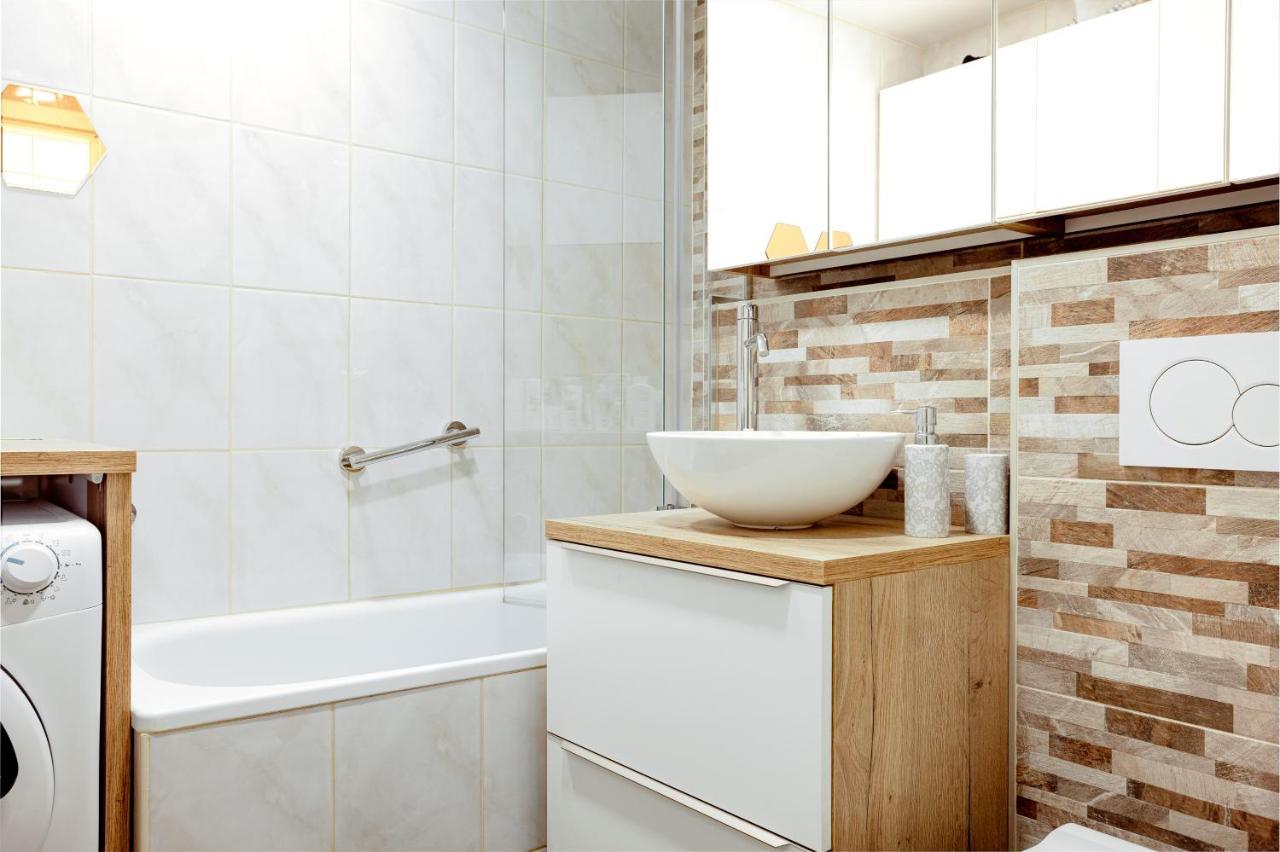 Elegant 1-Bedroom Apartment Near Hill Forest Ljubljana Exterior photo